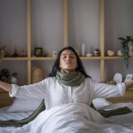 Les bienfaits du sommeil : dormir plus pour une meilleure peau et plus d’énergie
