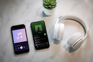 Apple Music vs Spotify : quel service de streaming choisir en 2026 ?